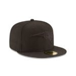 New England Patriots Black On Black 59FIFTY Fitted Hat - Imagen 3