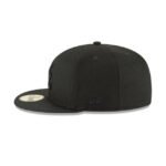 Atlanta Braves Blackout Basic 59FIFTY Fitted Hat - Imagen 5